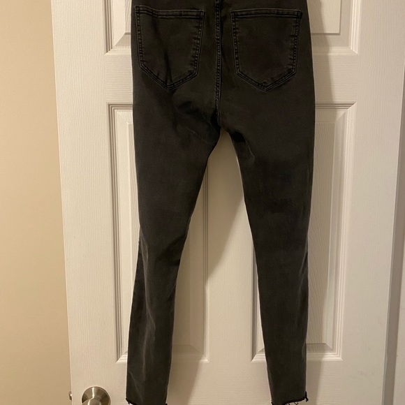 Zara jeans - Picture 3 of 4